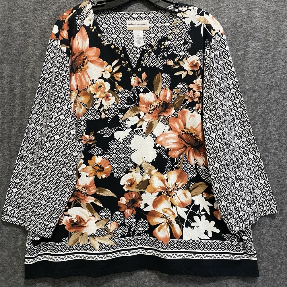 NEW Alfred Dunner Top Women 2X Black Floral Studded Split‎ Neck Stretch Tunic